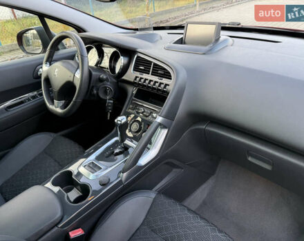 Красный Пежо 3008, объемом двигателя 1.6 л и пробегом 207 тыс. км за 12800 $, фото 58 на Automoto.ua