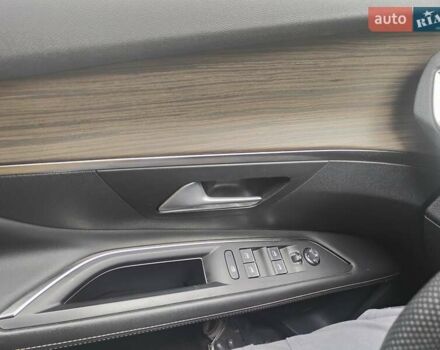 Пежо 3008 2020 у Хмельницькому на Automoto.ua Червоний Пежо 3008, об'ємом двигуна 2 л та пробігом 65 тис. км за 26500 $, фото 14 на Automoto.ua