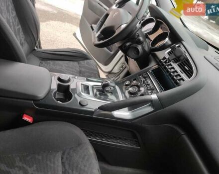 Пежо 3008, объемом двигателя 2 л и пробегом 258 тыс. км за 10254 $, фото 7 на Automoto.ua