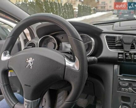 Пежо 3008, объемом двигателя 2 л и пробегом 258 тыс. км за 10254 $, фото 3 на Automoto.ua