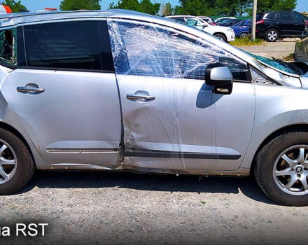 Пежо 3008, об'ємом двигуна 1.6 л та пробігом 223 тис. км за 4000 $, фото 4 на Automoto.ua