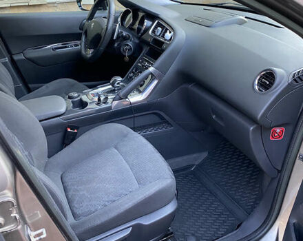 Пежо 3008, об'ємом двигуна 2 л та пробігом 176 тис. км за 9500 $, фото 4 на Automoto.ua