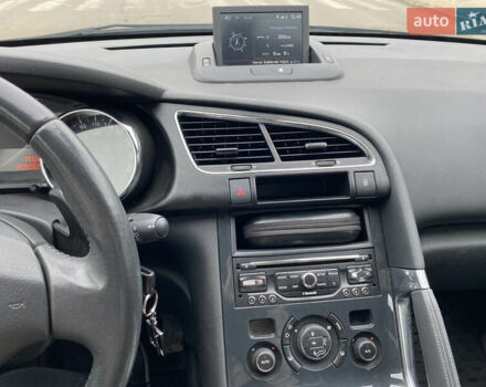 Пежо 3008, объемом двигателя 1.56 л и пробегом 208 тыс. км за 10500 $, фото 8 на Automoto.ua
