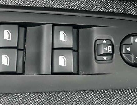 Пежо 3008, объемом двигателя 1.5 л и пробегом 189 тыс. км за 19450 $, фото 13 на Automoto.ua