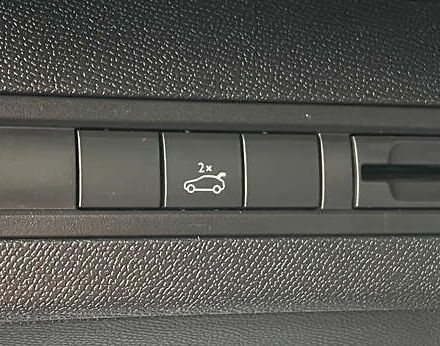 Пежо 3008, объемом двигателя 1.5 л и пробегом 195 тыс. км за 20950 $, фото 18 на Automoto.ua