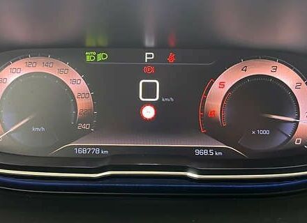 Пежо 3008, об'ємом двигуна 1.5 л та пробігом 168 тис. км за 21350 $, фото 23 на Automoto.ua