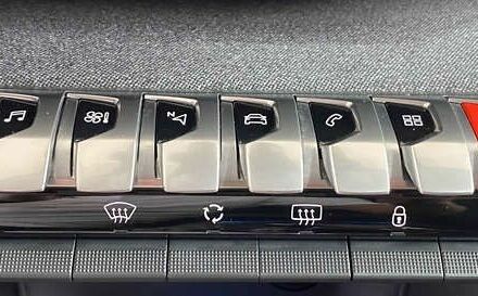 Пежо 3008, об'ємом двигуна 1.5 л та пробігом 173 тис. км за 21350 $, фото 26 на Automoto.ua