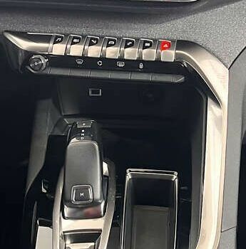 Пежо 3008, об'ємом двигуна 1.5 л та пробігом 168 тис. км за 21350 $, фото 12 на Automoto.ua