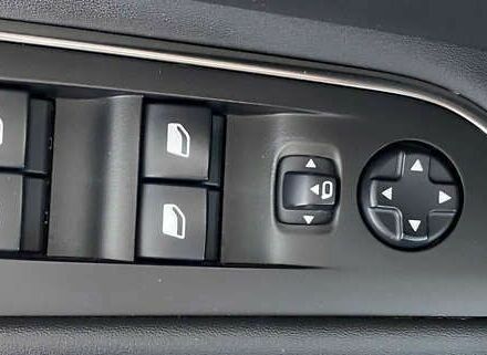 Пежо 3008, об'ємом двигуна 1.5 л та пробігом 173 тис. км за 21350 $, фото 22 на Automoto.ua