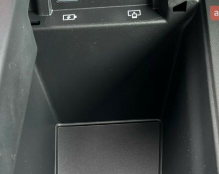 Пежо 3008, объемом двигателя 1.2 л и пробегом 0 тыс. км за 32168 $, фото 10 на Automoto.ua