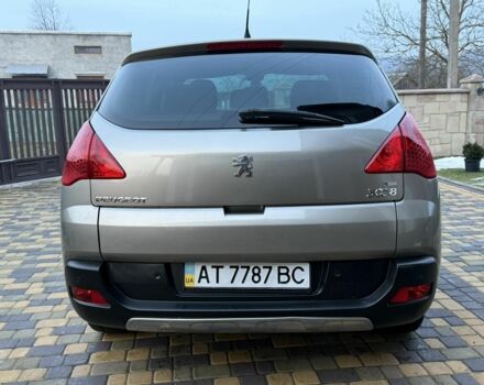 Серый Пежо 3008, объемом двигателя 1.6 л и пробегом 94 тыс. км за 8000 $, фото 3 на Automoto.ua
