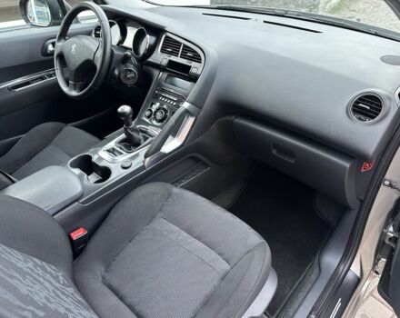 Серый Пежо 3008, объемом двигателя 1.6 л и пробегом 213 тыс. км за 6000 $, фото 16 на Automoto.ua