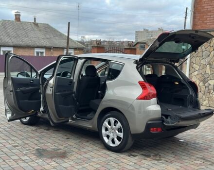 Серый Пежо 3008, объемом двигателя 1.6 л и пробегом 213 тыс. км за 6000 $, фото 2 на Automoto.ua