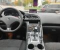 Серый Пежо 3008, объемом двигателя 1.6 л и пробегом 230 тыс. км за 9800 $, фото 7 на Automoto.ua