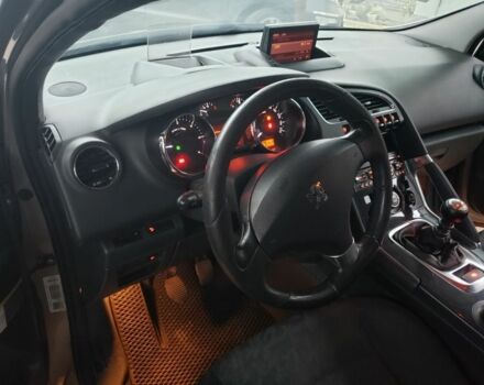 Серый Пежо 3008, объемом двигателя 1.6 л и пробегом 215 тыс. км за 5300 $, фото 5 на Automoto.ua