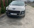 Серый Пежо 3008, объемом двигателя 1.6 л и пробегом 225 тыс. км за 8000 $, фото 1 на Automoto.ua