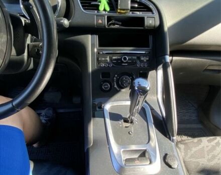 Серый Пежо 3008, объемом двигателя 1.6 л и пробегом 274 тыс. км за 10500 $, фото 1 на Automoto.ua