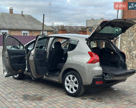 Серый Пежо 3008, объемом двигателя 1.6 л и пробегом 215 тыс. км за 6000 $, фото 3 на Automoto.ua