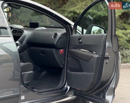 Пежо 3008 2009 в Тернополе на Automoto.ua Серый Пежо 3008, объемом двигателя 1.6 л и пробегом 244 тыс. км за 7999 $, фото 32 на Automoto.ua