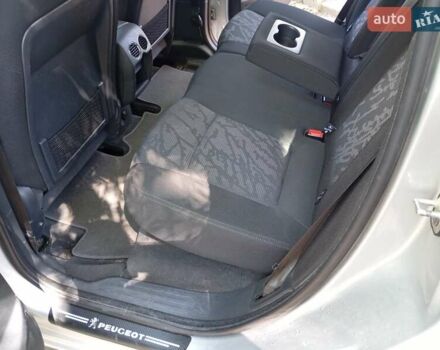 Серый Пежо 3008, объемом двигателя 1.6 л и пробегом 174 тыс. км за 6800 $, фото 4 на Automoto.ua