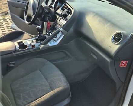 Пежо 3008 2009 в Хмельницком на Automoto.ua Серый Пежо 3008, объемом двигателя 1.6 л и пробегом 211 тыс. км за 6700 $, фото 14 на Automoto.ua