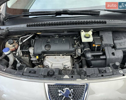 Серый Пежо 3008, объемом двигателя 1.6 л и пробегом 215 тыс. км за 6000 $, фото 19 на Automoto.ua