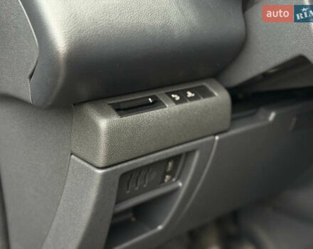 Пежо 3008 2009 в Тернополе на Automoto.ua Серый Пежо 3008, объемом двигателя 1.6 л и пробегом 244 тыс. км за 7999 $, фото 25 на Automoto.ua