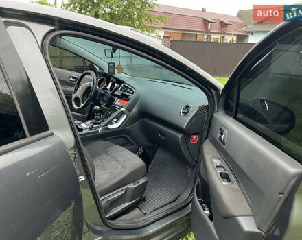 Серый Пежо 3008, объемом двигателя 1.56 л и пробегом 176 тыс. км за 9000 $, фото 32 на Automoto.ua