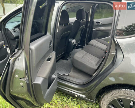 Серый Пежо 3008, объемом двигателя 1.56 л и пробегом 176 тыс. км за 9000 $, фото 28 на Automoto.ua