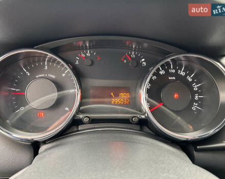 Серый Пежо 3008, объемом двигателя 1.56 л и пробегом 235 тыс. км за 7100 $, фото 9 на Automoto.ua