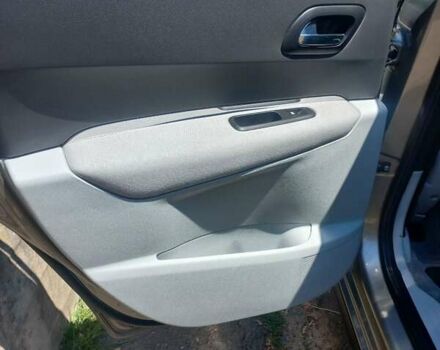 Серый Пежо 3008, объемом двигателя 1.56 л и пробегом 317 тыс. км за 7700 $, фото 17 на Automoto.ua