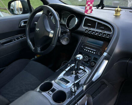 Серый Пежо 3008, объемом двигателя 1.6 л и пробегом 213 тыс. км за 8200 $, фото 1 на Automoto.ua