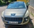 Серый Пежо 3008, объемом двигателя 1.56 л и пробегом 317 тыс. км за 7700 $, фото 14 на Automoto.ua