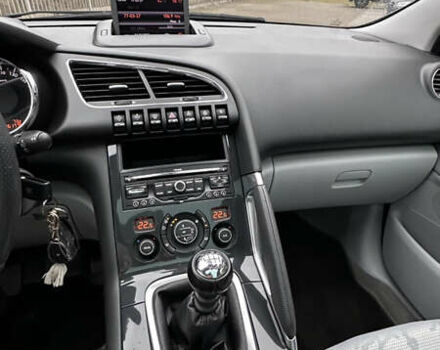 Серый Пежо 3008, объемом двигателя 1.6 л и пробегом 169 тыс. км за 8000 $, фото 17 на Automoto.ua