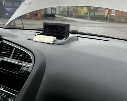 Серый Пежо 3008, объемом двигателя 1.6 л и пробегом 225 тыс. км за 8000 $, фото 32 на Automoto.ua