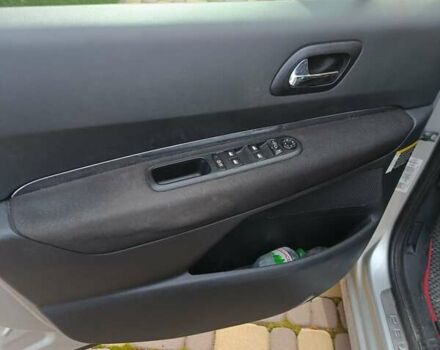 Сірий Пежо 3008, об'ємом двигуна 1.6 л та пробігом 180 тис. км за 8300 $, фото 8 на Automoto.ua