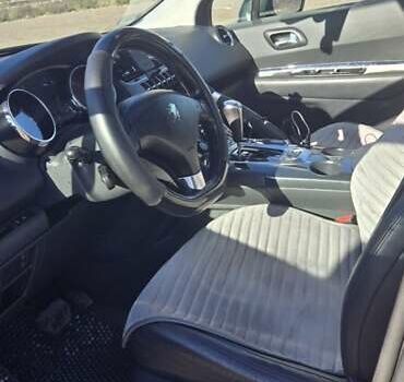 Серый Пежо 3008, объемом двигателя 1.6 л и пробегом 243 тыс. км за 9000 $, фото 4 на Automoto.ua