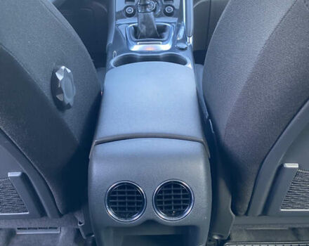 Сірий Пежо 3008, об'ємом двигуна 1.56 л та пробігом 382 тис. км за 6500 $, фото 16 на Automoto.ua