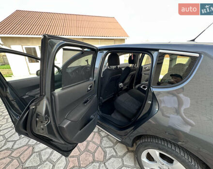 Пежо 3008 2010 в Ровно на Automoto.ua Серый Пежо 3008, объемом двигателя 1.6 л и пробегом 211 тыс. км за 8100 $, фото 5 на Automoto.ua