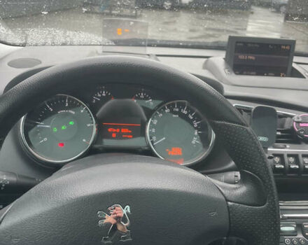 Серый Пежо 3008, объемом двигателя 1.56 л и пробегом 236 тыс. км за 8200 $, фото 7 на Automoto.ua