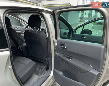 Серый Пежо 3008, объемом двигателя 1.6 л и пробегом 210 тыс. км за 8000 $, фото 11 на Automoto.ua