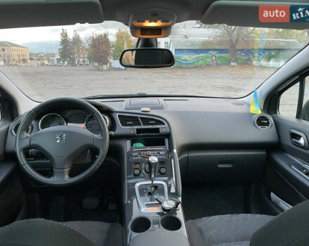 Серый Пежо 3008, объемом двигателя 2 л и пробегом 210 тыс. км за 10500 $, фото 6 на Automoto.ua