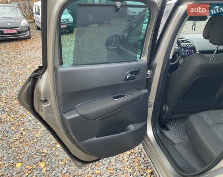 Серый Пежо 3008, объемом двигателя 1.56 л и пробегом 318 тыс. км за 7499 $, фото 32 на Automoto.ua