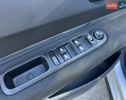 Сірий Пежо 3008, об'ємом двигуна 1.6 л та пробігом 250 тис. км за 8200 $, фото 30 на Automoto.ua