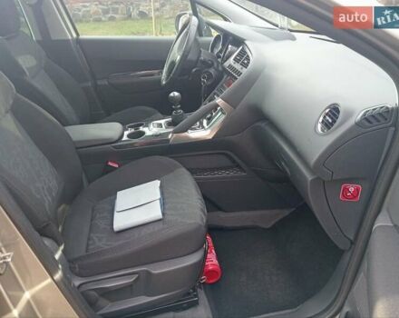 Серый Пежо 3008, объемом двигателя 1.6 л и пробегом 233 тыс. км за 8900 $, фото 3 на Automoto.ua