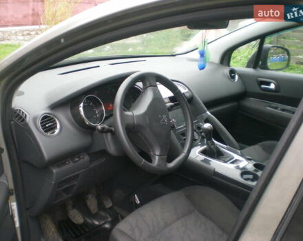 Пежо 3008 2011 в Тернополе на Automoto.ua Серый Пежо 3008, объемом двигателя 1.6 л и пробегом 268 тыс. км за 5800 $, фото 4 на Automoto.ua