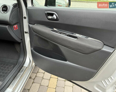 Серый Пежо 3008, объемом двигателя 1.56 л и пробегом 191 тыс. км за 8470 $, фото 30 на Automoto.ua