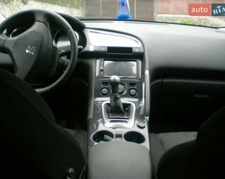 Пежо 3008 2011 в Тернополе на Automoto.ua Серый Пежо 3008, объемом двигателя 1.6 л и пробегом 268 тыс. км за 5800 $, фото 8 на Automoto.ua