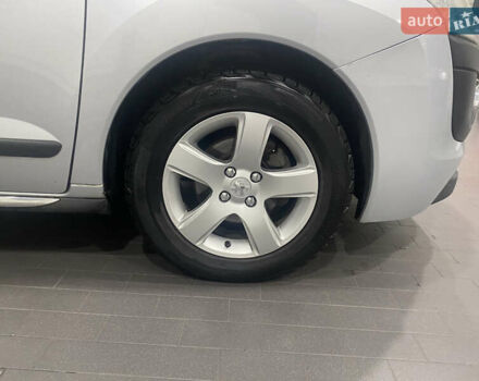 Сірий Пежо 3008, об'ємом двигуна 1.56 л та пробігом 265 тис. км за 8100 $, фото 3 на Automoto.ua