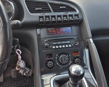 Серый Пежо 3008, объемом двигателя 1.6 л и пробегом 201 тыс. км за 7770 $, фото 14 на Automoto.ua